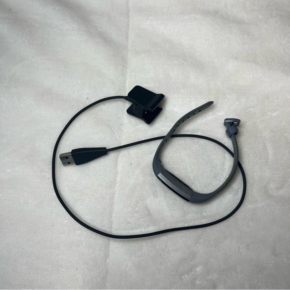 FitBit Alta HR